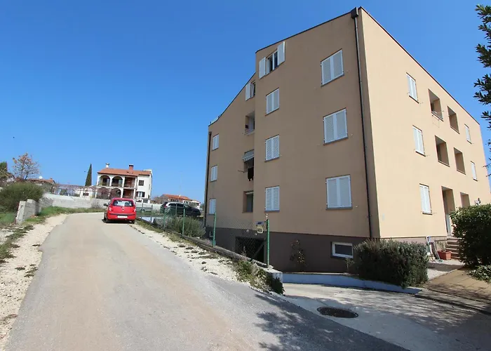 Apartment Adi