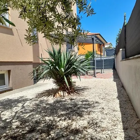 Apartment Adi Rovinj Exterior photo