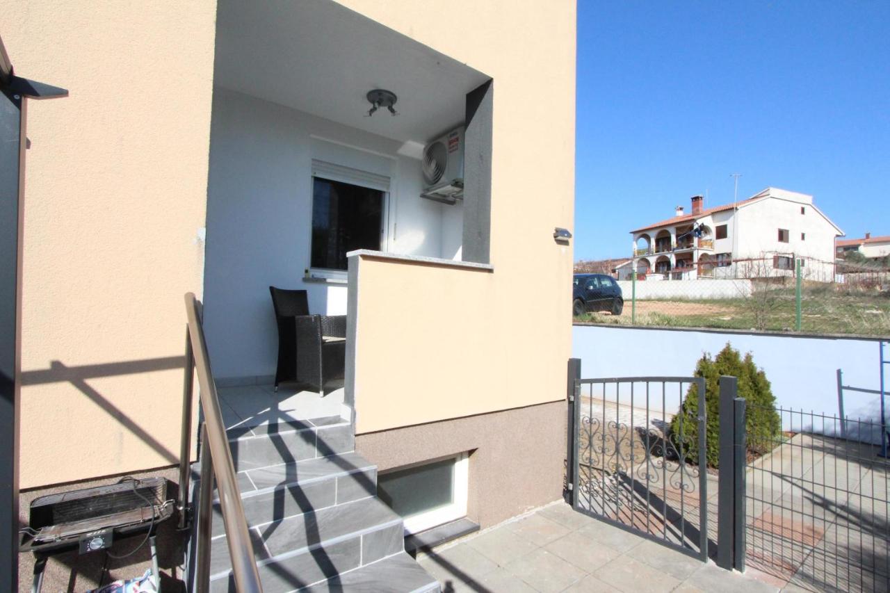 Adi Apartma *