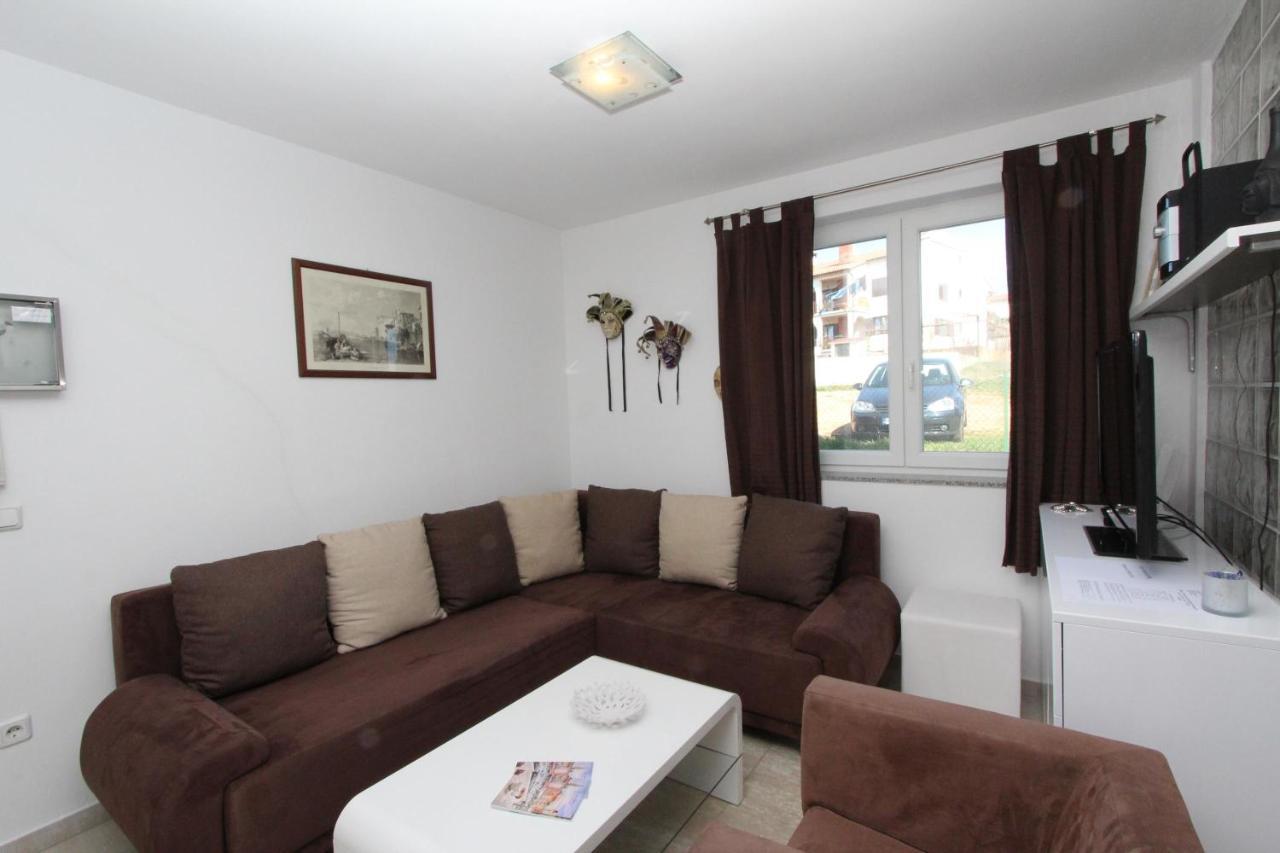 Adi Apartma *