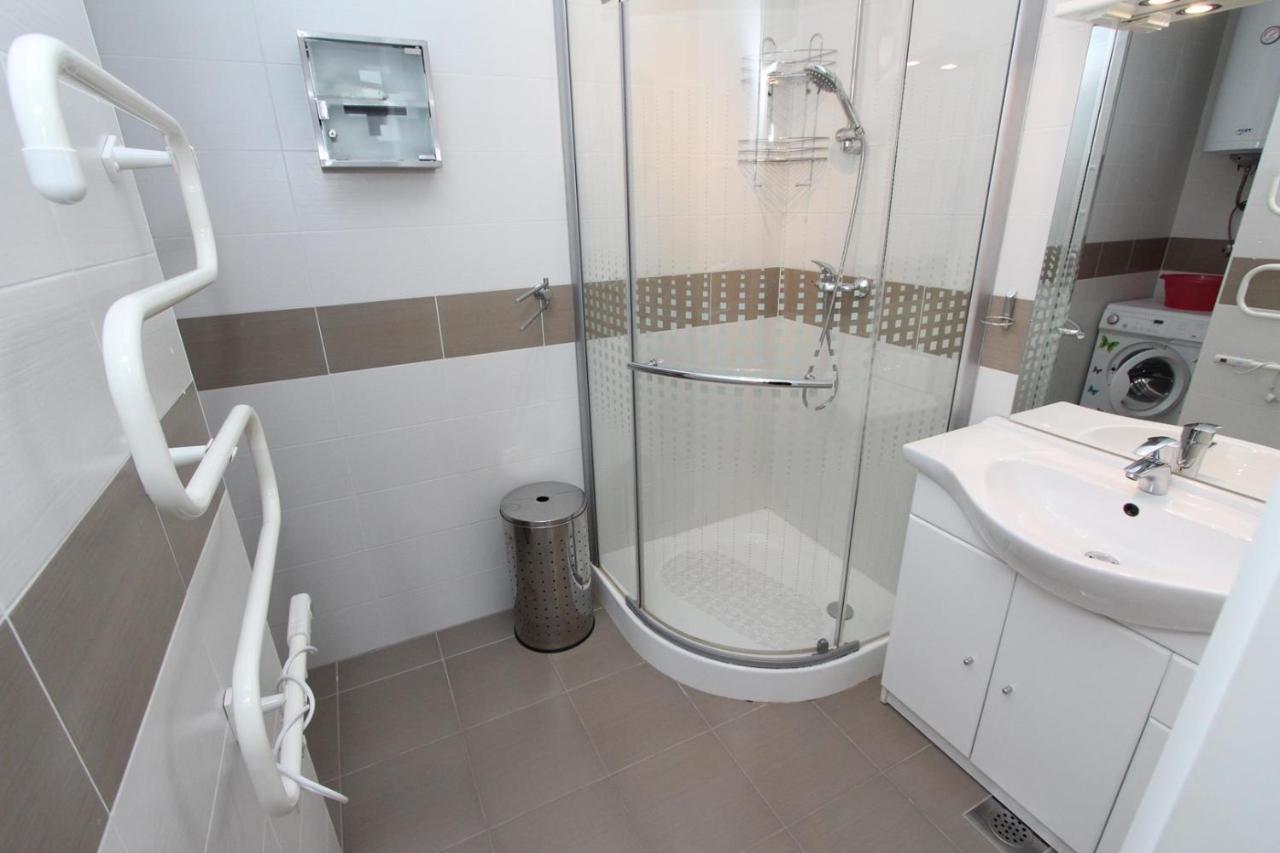 Adi Apartmán *